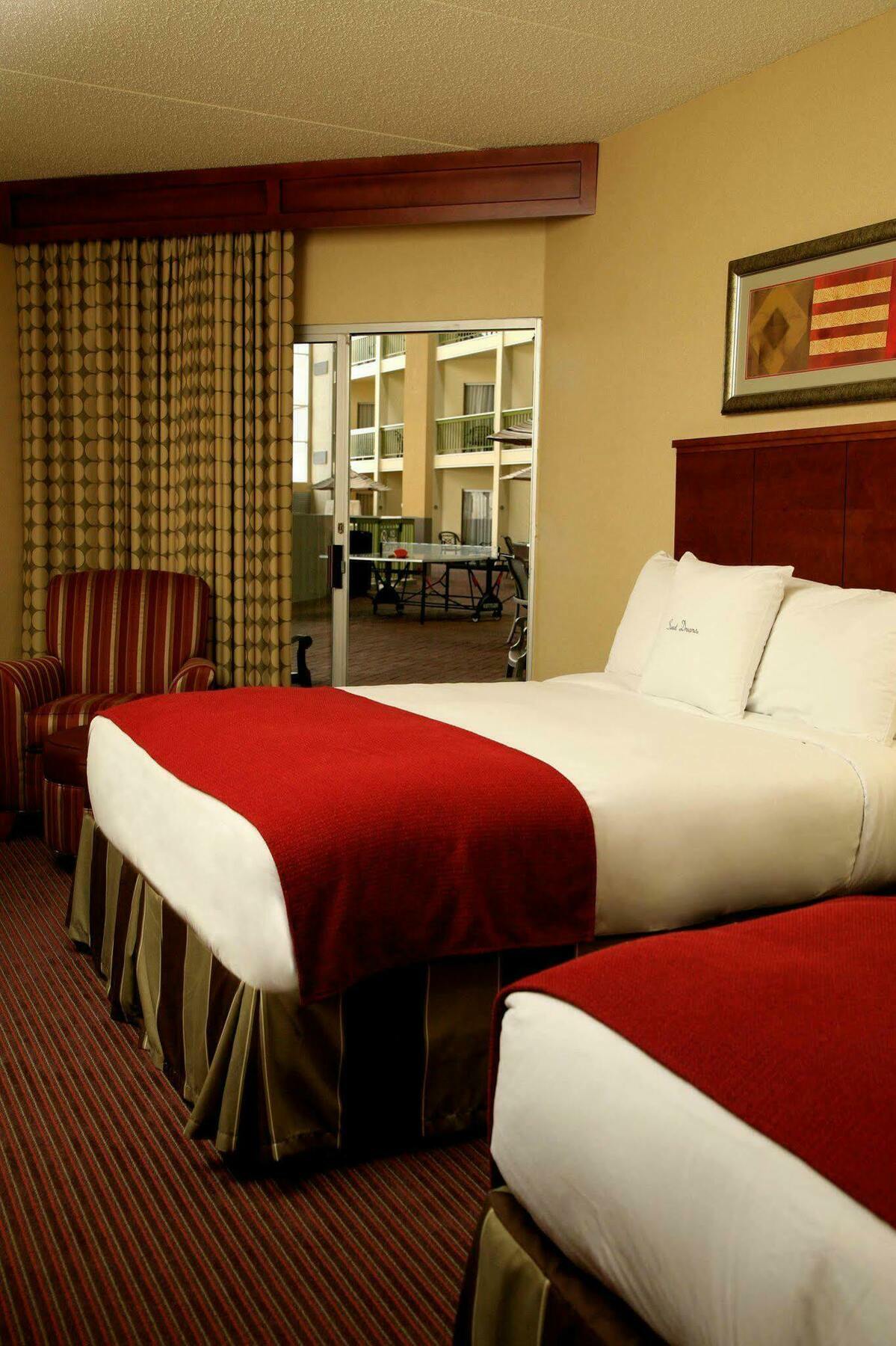 Doubletree By Hilton Holland