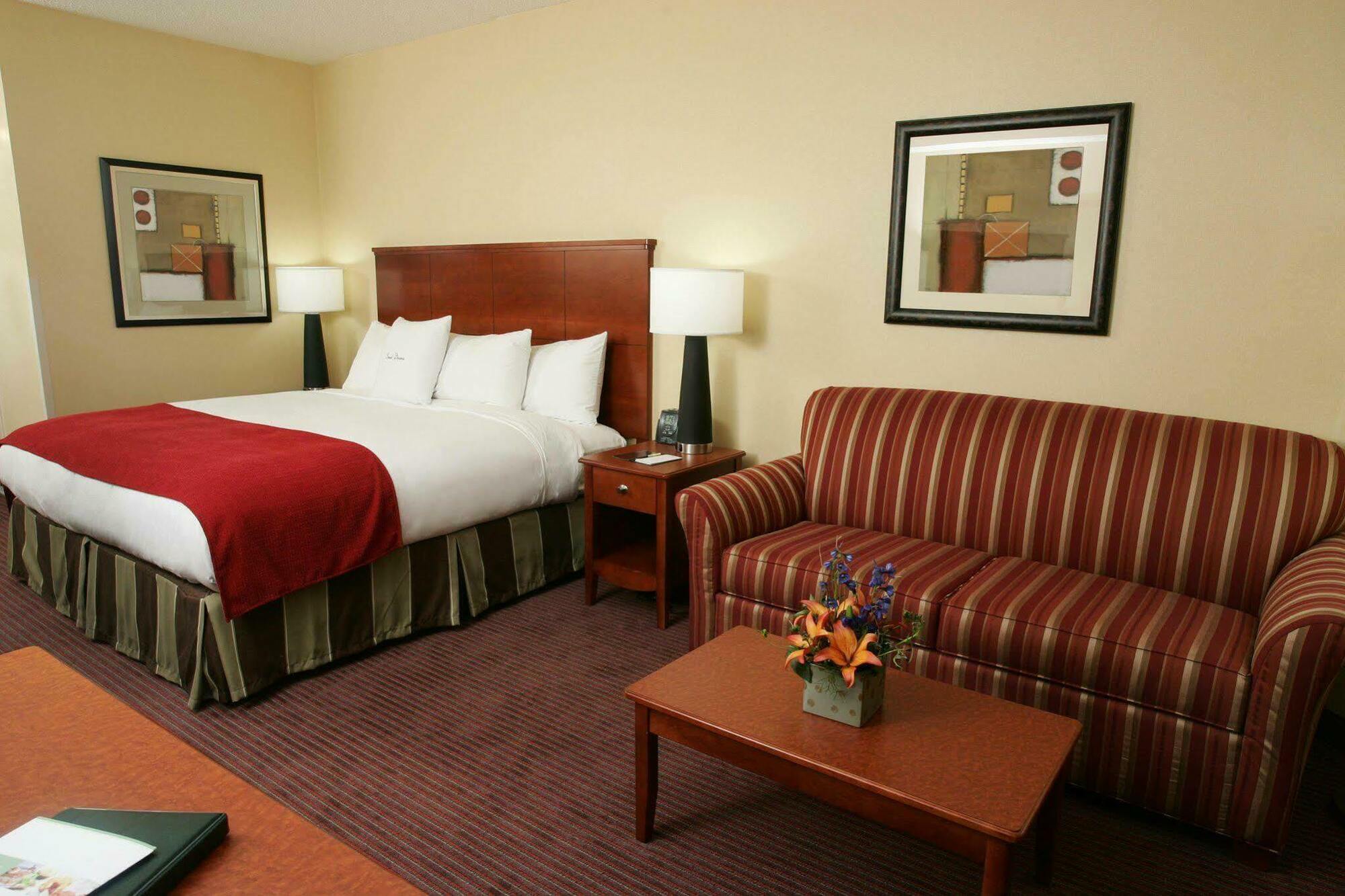 Doubletree By Hilton Hotel